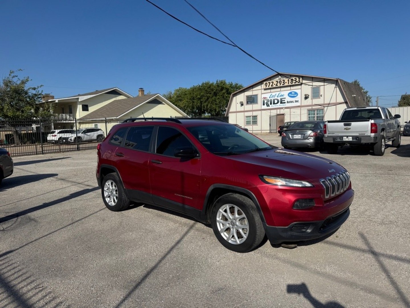 2016 RED JEEP CHEROKEE SPORT (1C4PJLAB0GW) with an 2.4L engine, Automatic transmission, located at 1507 S Hwy 67, Cedar Hill, TX, 75104, (972) 293-1833, 32.556370, -96.973297- Photo#4