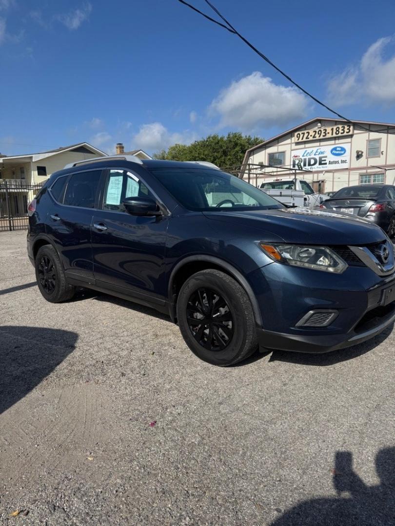 2016 BLUE NISSAN ROGUE S (5N1AT2MNXGC) with an 2.5L engine, Continuously Variable transmission, located at 1507 S Hwy 67, Cedar Hill, TX, 75104, (972) 293-1833, 32.556370, -96.973297- Photo#2