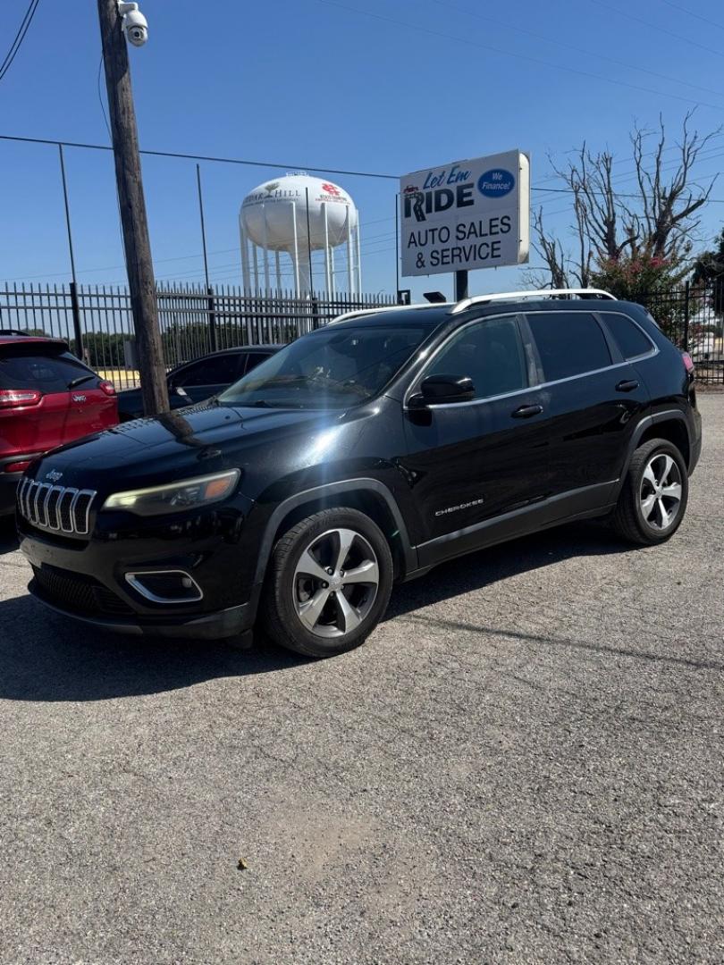 2020 BLACK JEEP CHEROKEE LIMITED (1C4PJLDB1LD) with an 2.4L engine, Automatic transmission, located at 1507 S Hwy 67, Cedar Hill, TX, 75104, (972) 293-1833, 32.556370, -96.973297- Photo#0