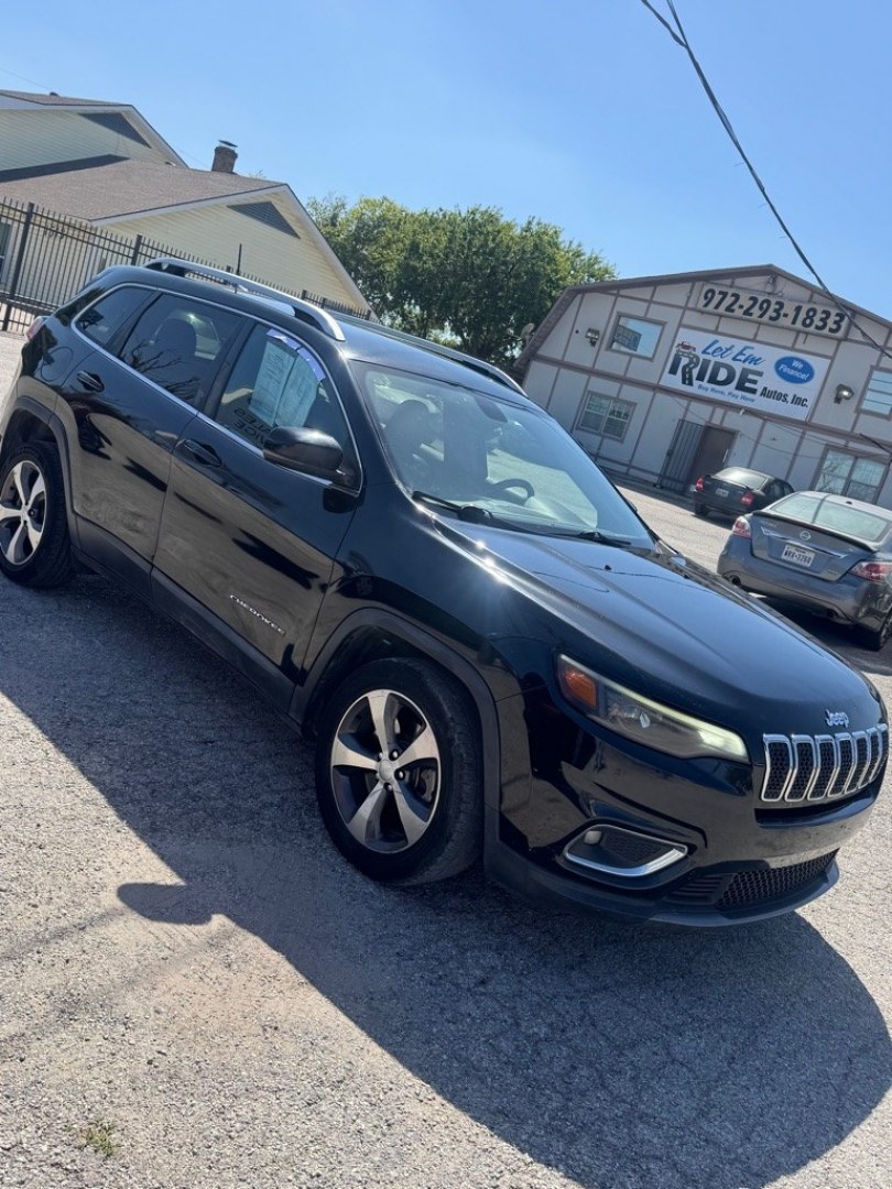 2020 BLACK JEEP CHEROKEE LIMITED (1C4PJLDB1LD) with an 2.4L engine, Automatic transmission, located at 1507 S Hwy 67, Cedar Hill, TX, 75104, (972) 293-1833, 32.556370, -96.973297- Photo#2