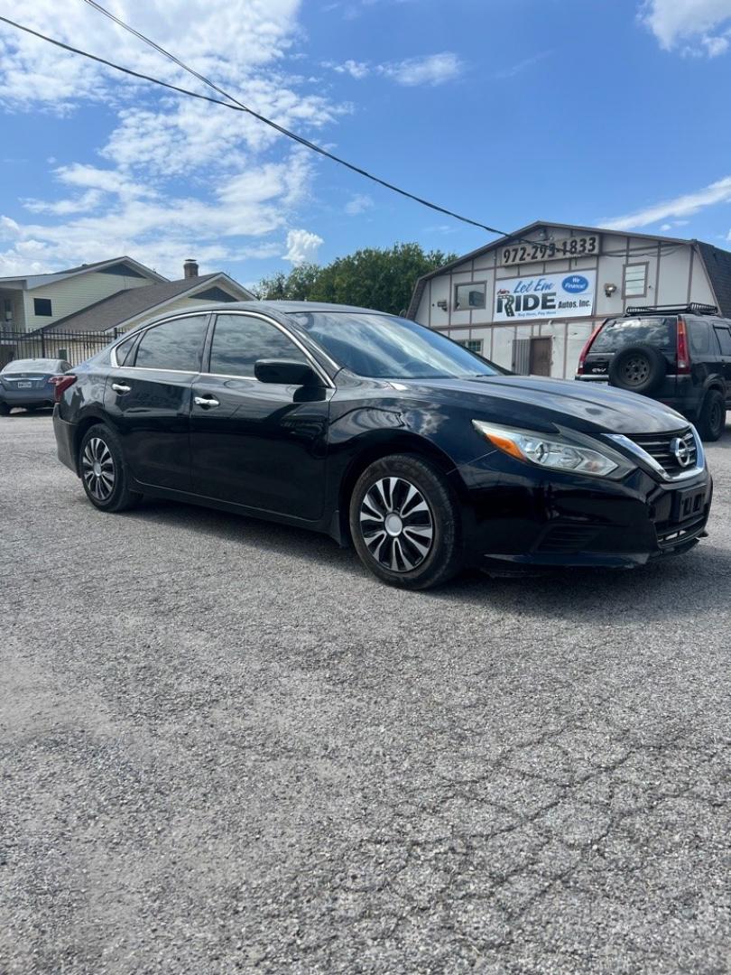 2018 BLACK NISSAN ALTIMA 2.5 (1N4AL3AP1JC) with an 2.5L engine, Continuously Variable transmission, located at 1507 S Hwy 67, Cedar Hill, TX, 75104, (972) 293-1833, 32.556370, -96.973297- Photo#2