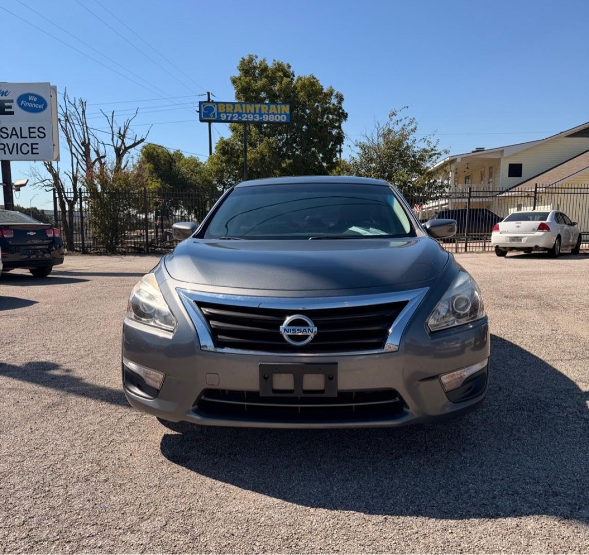 2014 GRAY NISSAN ALTIMA 2.5 (1N4AL3AP1EN) with an 2.5L engine, Continuously Variable transmission, located at 1507 S Hwy 67, Cedar Hill, TX, 75104, (972) 293-1833, 32.556370, -96.973297- Photo#3